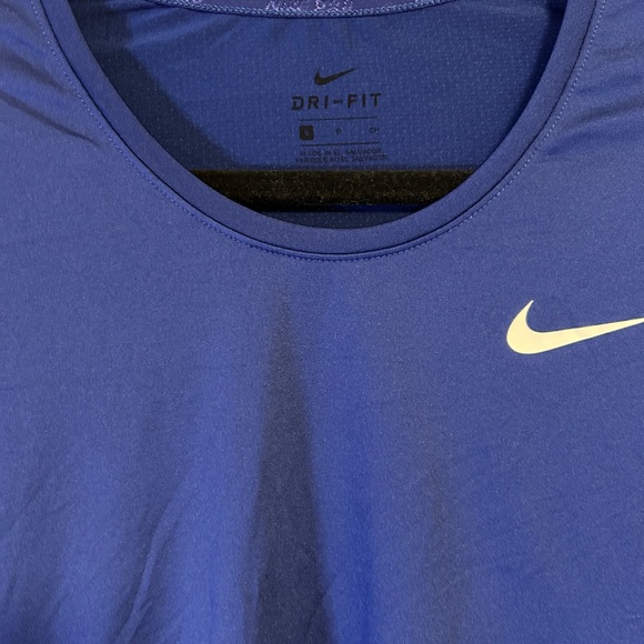 Nike Pro Combat Women’s Long Sleeve Top - Picture 2 of 4